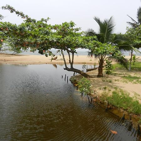 Hotel Tara Plage Kribi Eksteriør bilde