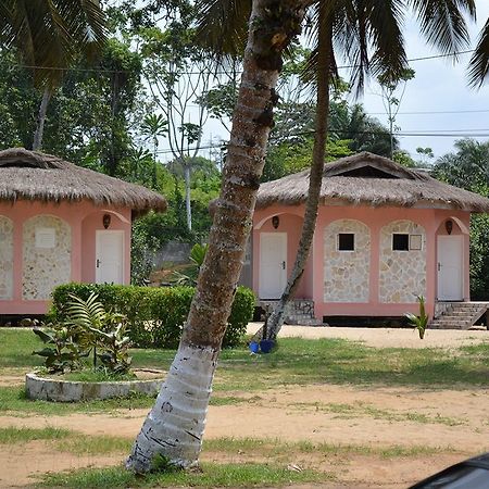 Hotel Tara Plage Kribi Eksteriør bilde